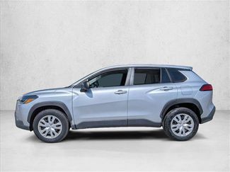 Used 2022 Toyota Corolla Cross L video 3