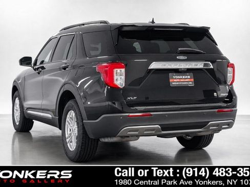 Used 2022 Ford Explorer XLT w/ Equipment Group 202A AWD/4WD image 9
