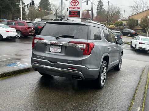 Used 2021 GMC Acadia Denali w/ Denali Ultimate Package AWD/4WD image 7
