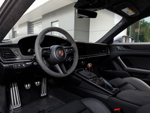 Used 2026 Porsche 911 Carrera T RWD image 46