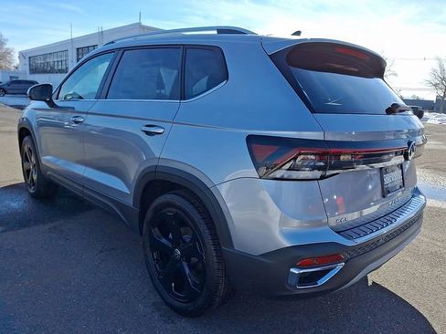 New 2026 Volkswagen Taos SEL image 3