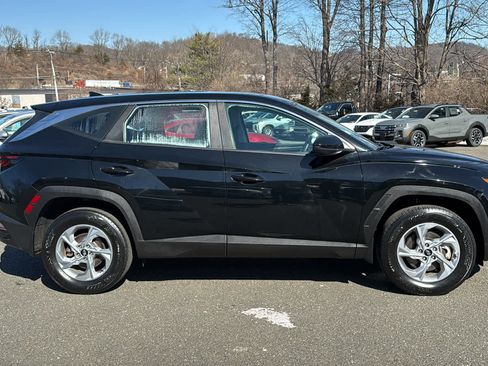Used 2023 Hyundai Tucson SE image 5
