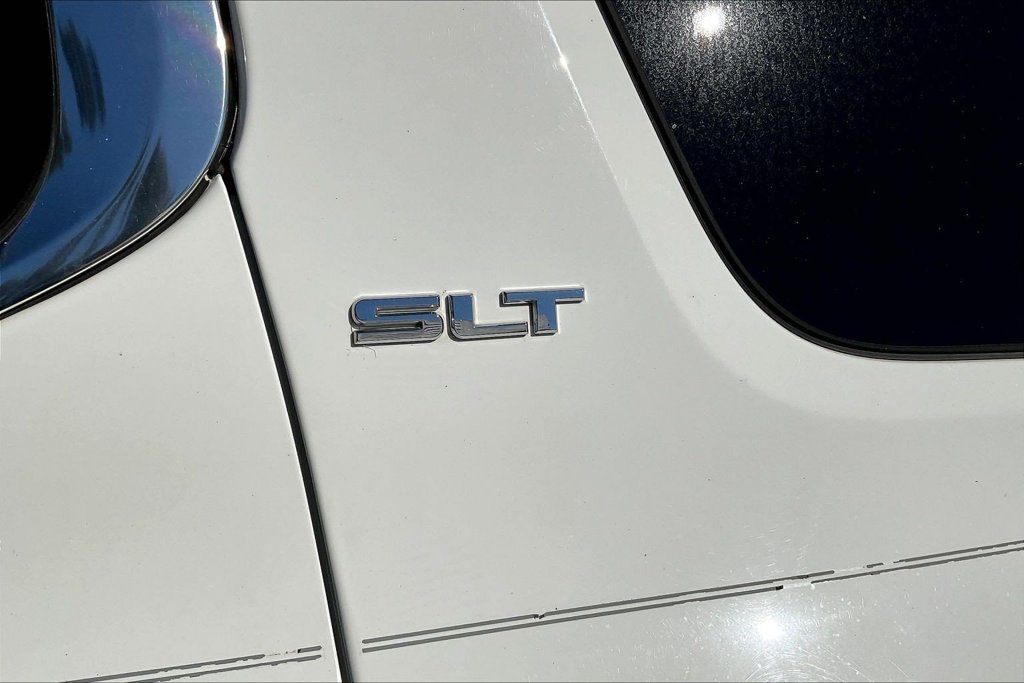 Used 2017 GMC Acadia SLT FWD image 27