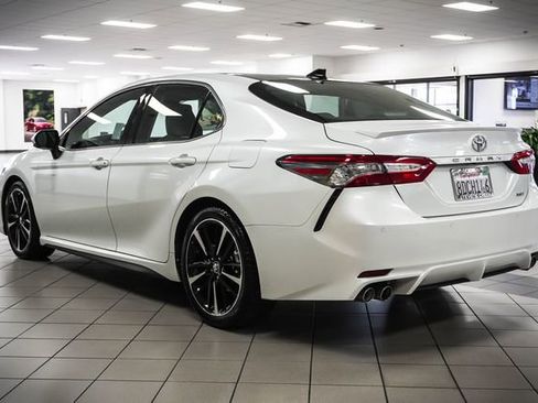 Used 2018 Toyota Camry XSE w/ Driver Assist Package FWD image 8