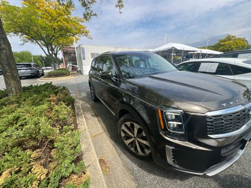 Used 2021 Kia Telluride EX w/ EX Premium Package AWD/4WD image 4