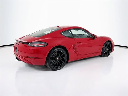 Used 2025 Porsche 718 Cayman image 9