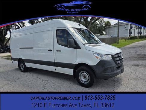 Used 2022 Mercedes-Benz Sprinter 2500 image 1