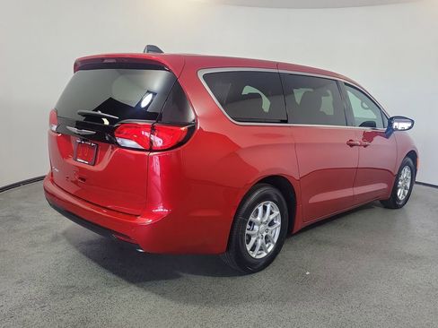 New 2026 Chrysler Voyager LX image 6