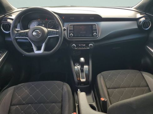 Used 2020 Nissan Kicks SV FWD image 11