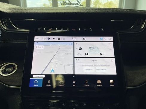 Used 2024 Jeep Grand Cherokee L Limited w/ Luxury Tech Group II image 27