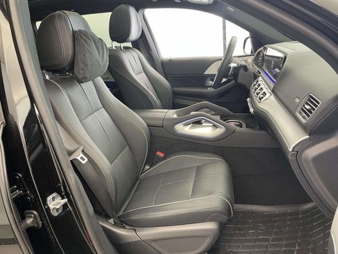 Used 2025 Mercedes-Benz GLS 580 4MATIC image 20