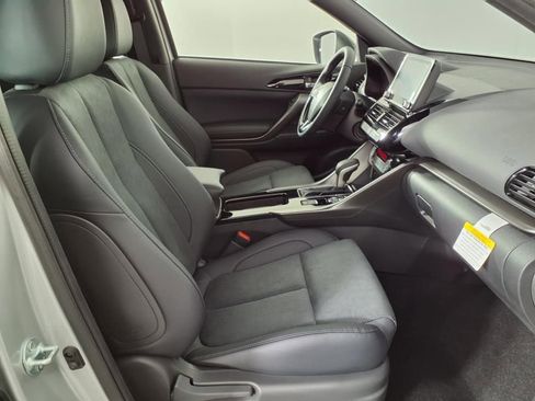 New 2025 Mitsubishi Eclipse Cross AWD image 9