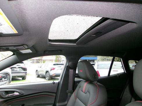 New 2026 Chevrolet Trax RS w/ Sunroof Package image 14