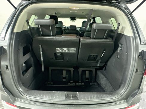 Used 2026 Kia Carnival FWD image 30
