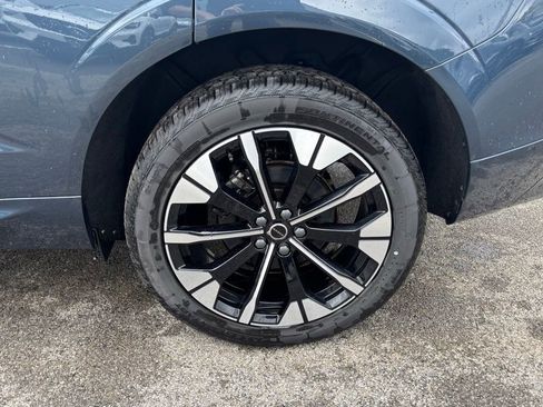 Certified 2026 Volvo XC60 B5 Plus w/ Climate Package AWD/4WD image 33