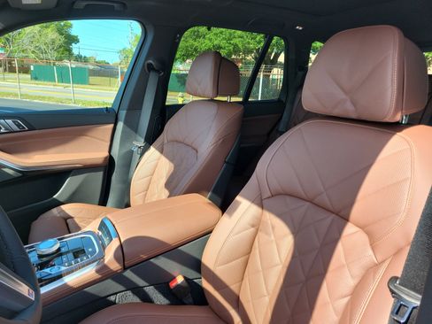 New 2026 BMW X5 xDrive40i w/ Executive Package image 17