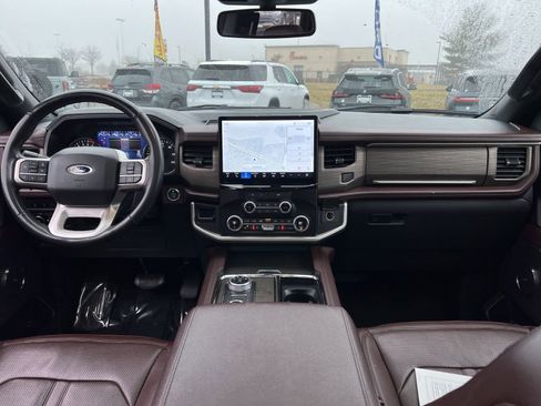 Used 2024 Ford Expedition Max Limited image 23