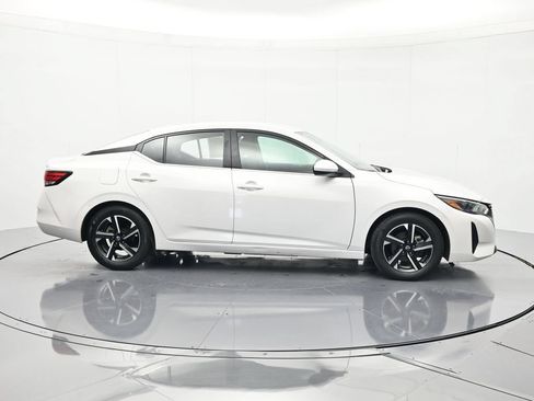 Used 2024 Nissan Sentra SV FWD image 4