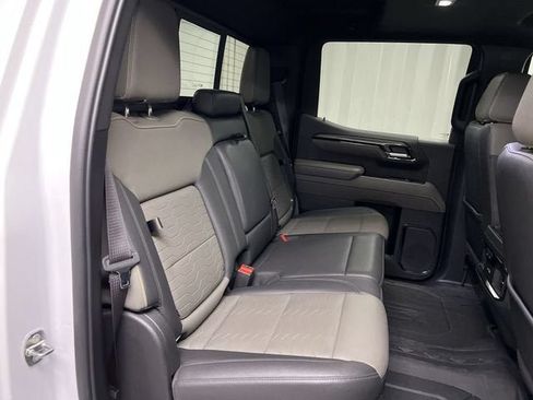 Certified 2023 Chevrolet Silverado 1500 ZR2 w/ Technology Package AWD/4WD image 28