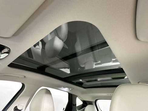 Used 2022 Hyundai Tucson Limited image 32