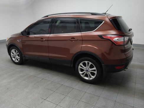 Used 2018 Ford Escape SE w/ Ford Safe & Smart Package FWD image 3