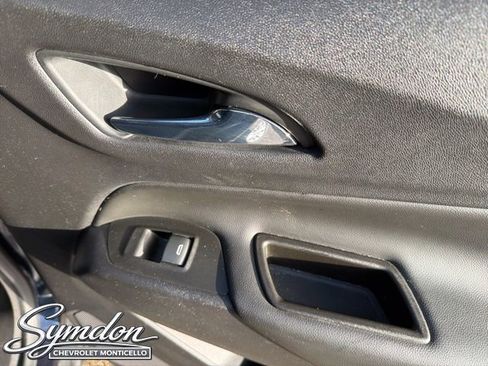 Used 2020 Chevrolet Equinox LT FWD image 21