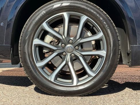 Used 2016 Volvo XC90 T6 Momentum w/ Momentum Plus Package image 29