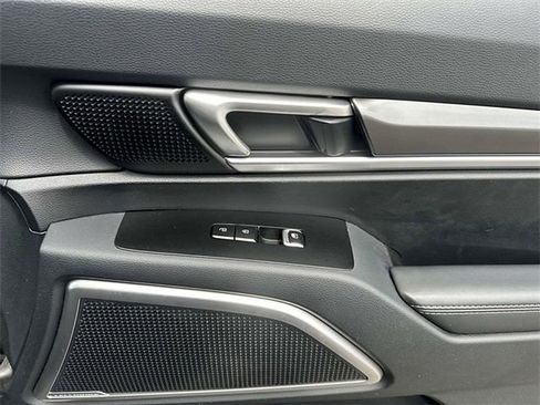 Used 2025 Kia Telluride S FWD image 31