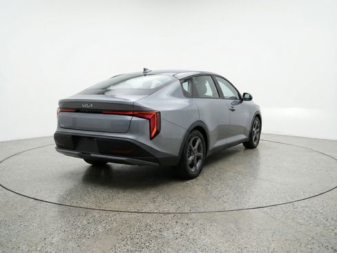 Used 2025 Kia K4 FWD image 9