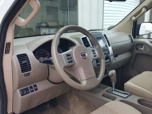 Used 2016 Nissan Frontier SV image 11