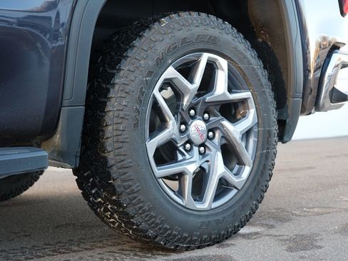 Used 2023 GMC Sierra 1500 SLT w/ SLT Premium Package image 39