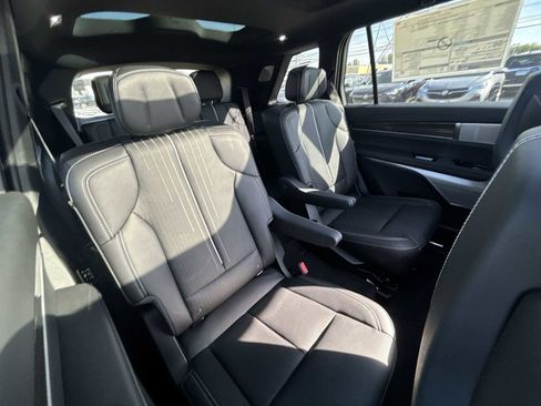 New 2026 Cadillac Vistiq Luxury image 27