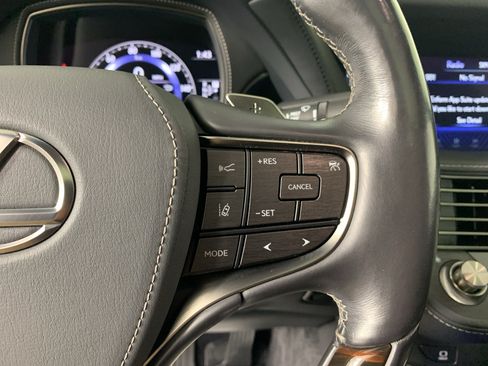Used 2020 Lexus LS 500 w/ Interior Upgrade Package RWD image 19