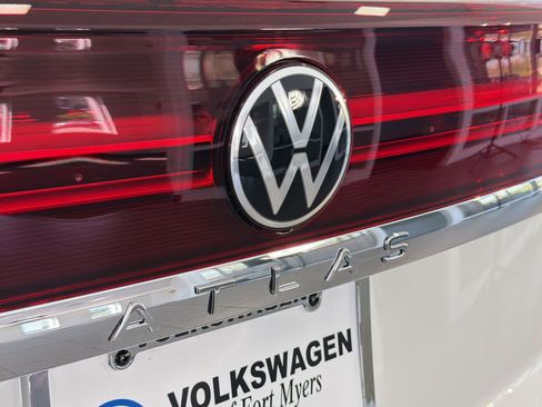 New 2026 Volkswagen Atlas Cross Sport SE AWD/4WD image 34