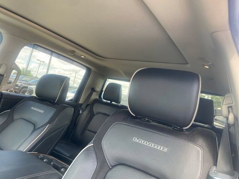 Used 2022 RAM 1500 Laramie w/ Laramie Southwest Edition AWD/4WD image 13