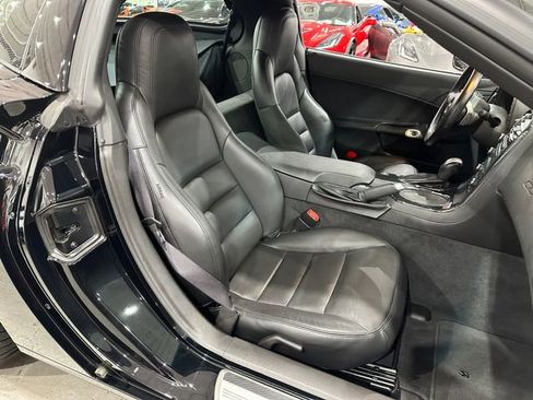 Used 2011 Chevrolet Corvette Coupe w/ 1LT RWD image 18