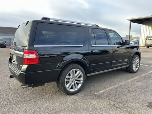Used 2017 Ford Expedition EL Platinum image 4