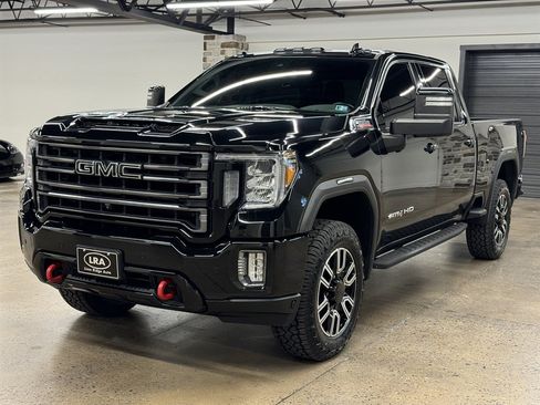 Used 2022 GMC Sierra 2500 AT4 w/ AT4 Preferred Package AWD/4WD image 3