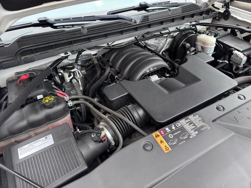 Used 2018 Chevrolet Silverado 1500 Custom w/ Custom Value Package AWD/4WD image 36