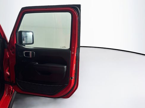 Used 2025 Jeep Wrangler Willys image 31