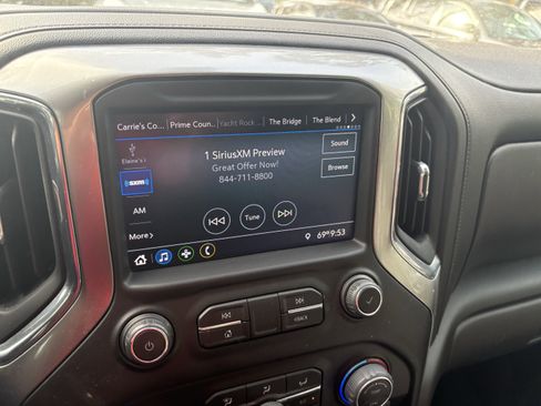 Used 2022 Chevrolet Silverado 1500 LT image 12