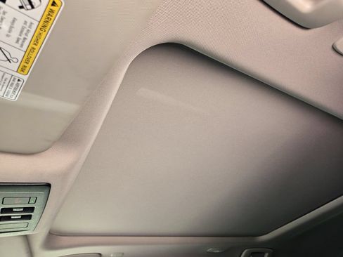 Used 2022 Nissan Rogue SV w/ SV Premium Package FWD image 26