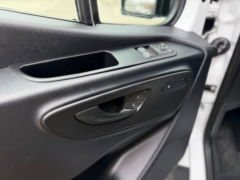 Used 2024 Mercedes-Benz Sprinter 2500 image 19