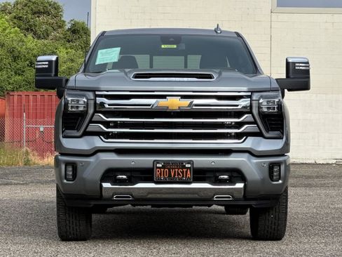 Certified 2024 Chevrolet Silverado 3500 High Country AWD/4WD image 9