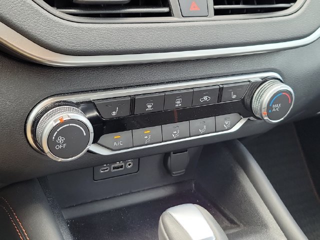 Certified 2021 Nissan Altima 2.5 SR w/ SR Premium Package FWD image 30