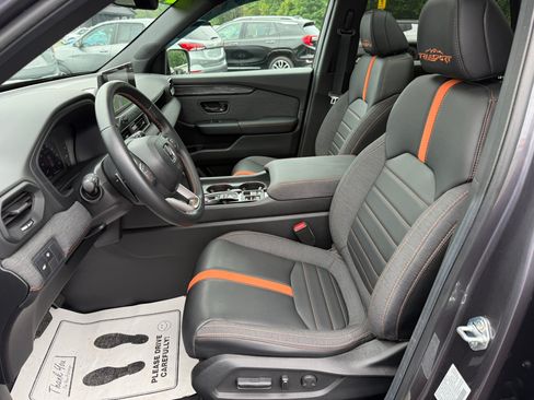 Used 2026 Honda Passport TrailSport image 11