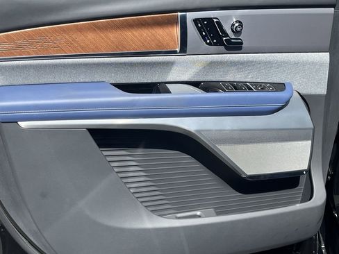 New 2026 Cadillac Vistiq Premium Luxury image 14