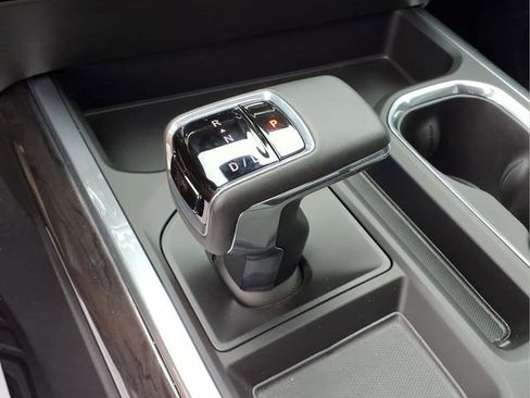 Used 2026 Chevrolet Silverado 1500 LTZ AWD/4WD image 9