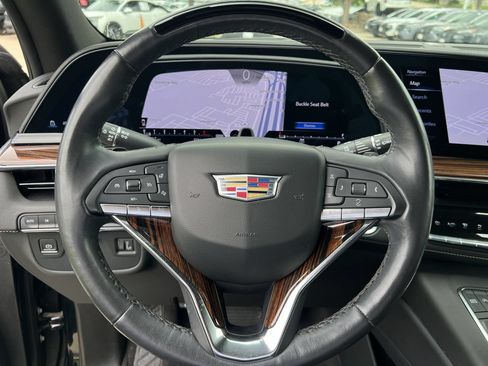 Used 2023 Cadillac Escalade Premium Luxury AWD/4WD image 8