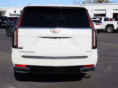 Used 2021 Cadillac Escalade Premium Luxury w/ Performance Package image 7